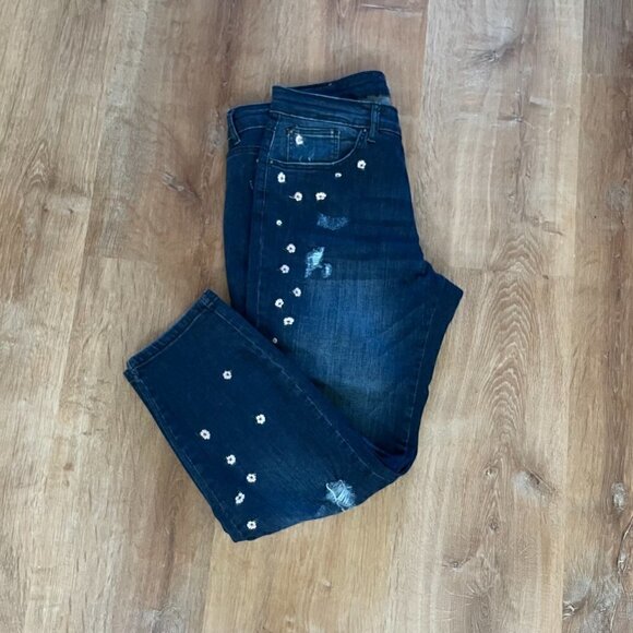 COPY - Mohito Cropped Embroidered Jeans Very stretchy 6 - Picture 1 of 6